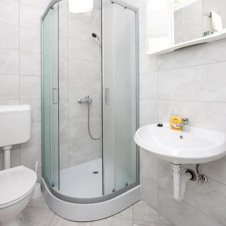 Pet Friendly In Vinjani Donji With House A Panoramic View Apartment