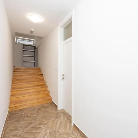 Apartment Pet Friendly In Vinjani Donji With House A Panoramic View Majici