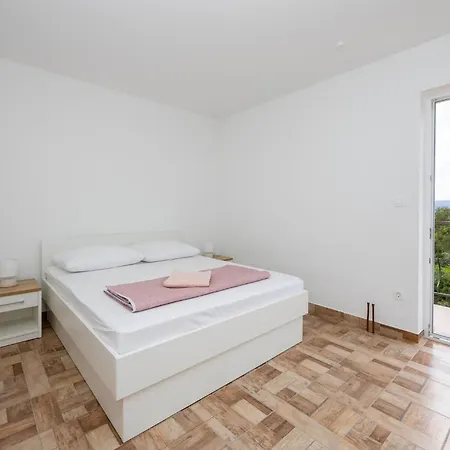 Апартаменты Beautiful In Vinjani Donji With Wifi *