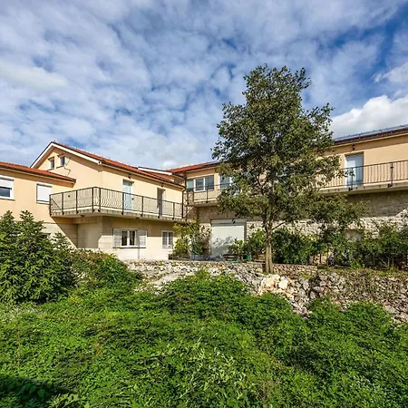 Pet Friendly In Vinjani Donji With House A Panoramic View Apartment Majici